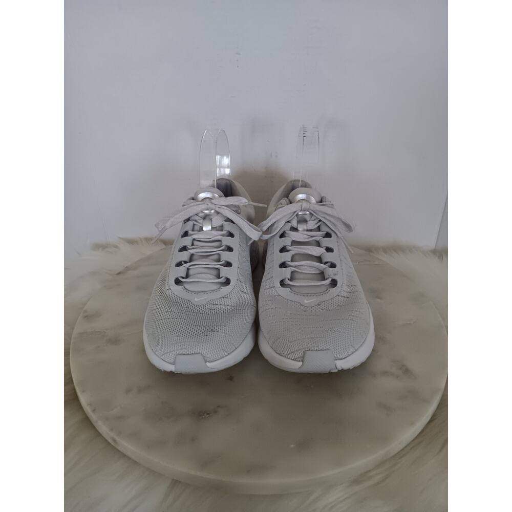 Nike Renew Serenity Run Women's Sz 7 Athletic Shoe Sneakers DB0522-001 Platinum